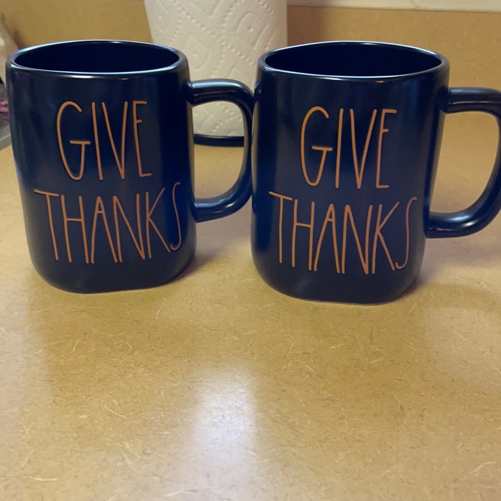 Give thanks set of 2 Rae Dunn Mugs